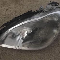 Mercedes-Benz 2000 to 2002 W220 S430 S500 drivers headlight