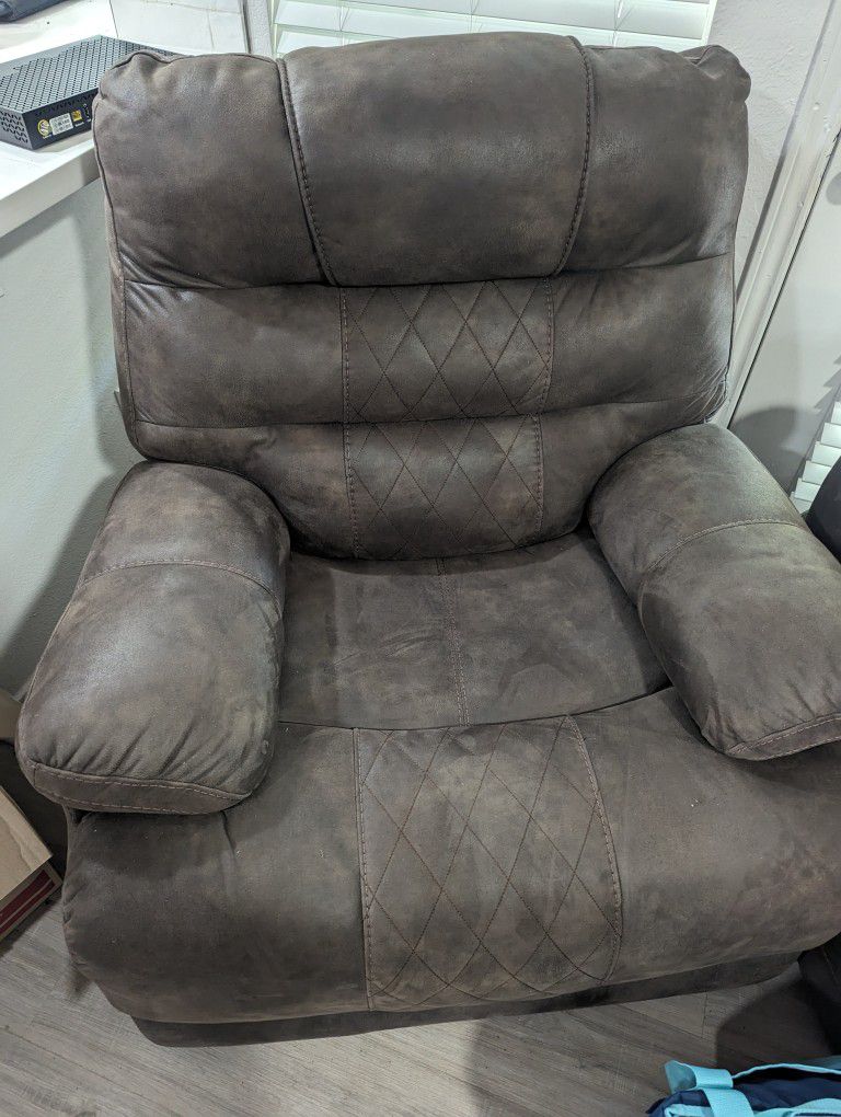 Power Reclining Sofa And Recliner