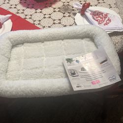 Small Pet Bed Asking 14 Dollars 