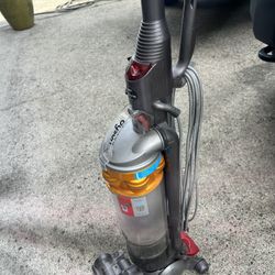 Dyson Vacuum 