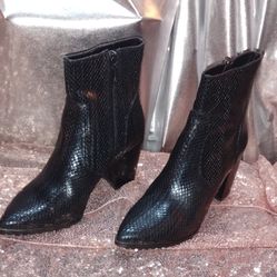 Blondo Tania booties