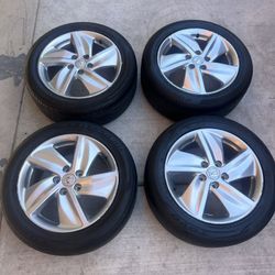 Set of Honda 17in wheels 5x114.3 (5x4.5) Tires 225/50r17 Fit Hrv crv accord civic element Acura etc