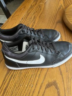 Women’s Nike size 9 leather