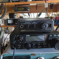 Alinco DX 70 Ham Radio