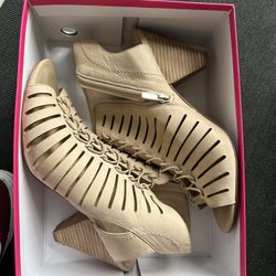 Vince Camuto Heels