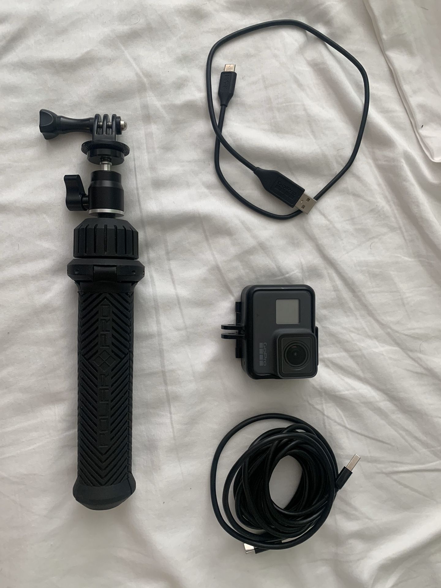 GoPro hero 5 black w/ suction cup mount and SD card