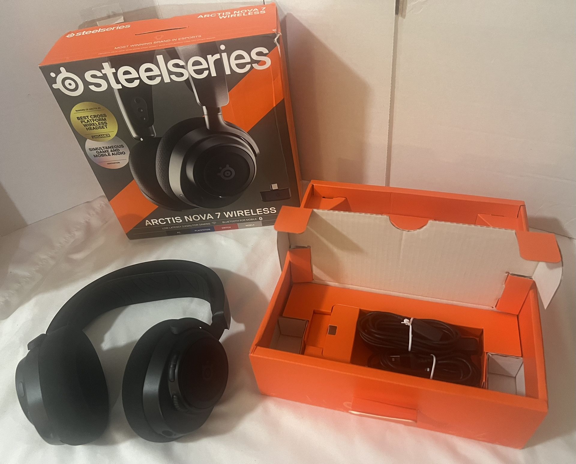 SteelSeries Arctis Nova 7 Wireless Multi-Platform Gaming Headset — Neodymium Magnetic Drivers — 2.4GHz + Mixable Bluetooth — 38Hr USB-C Battery — Clea