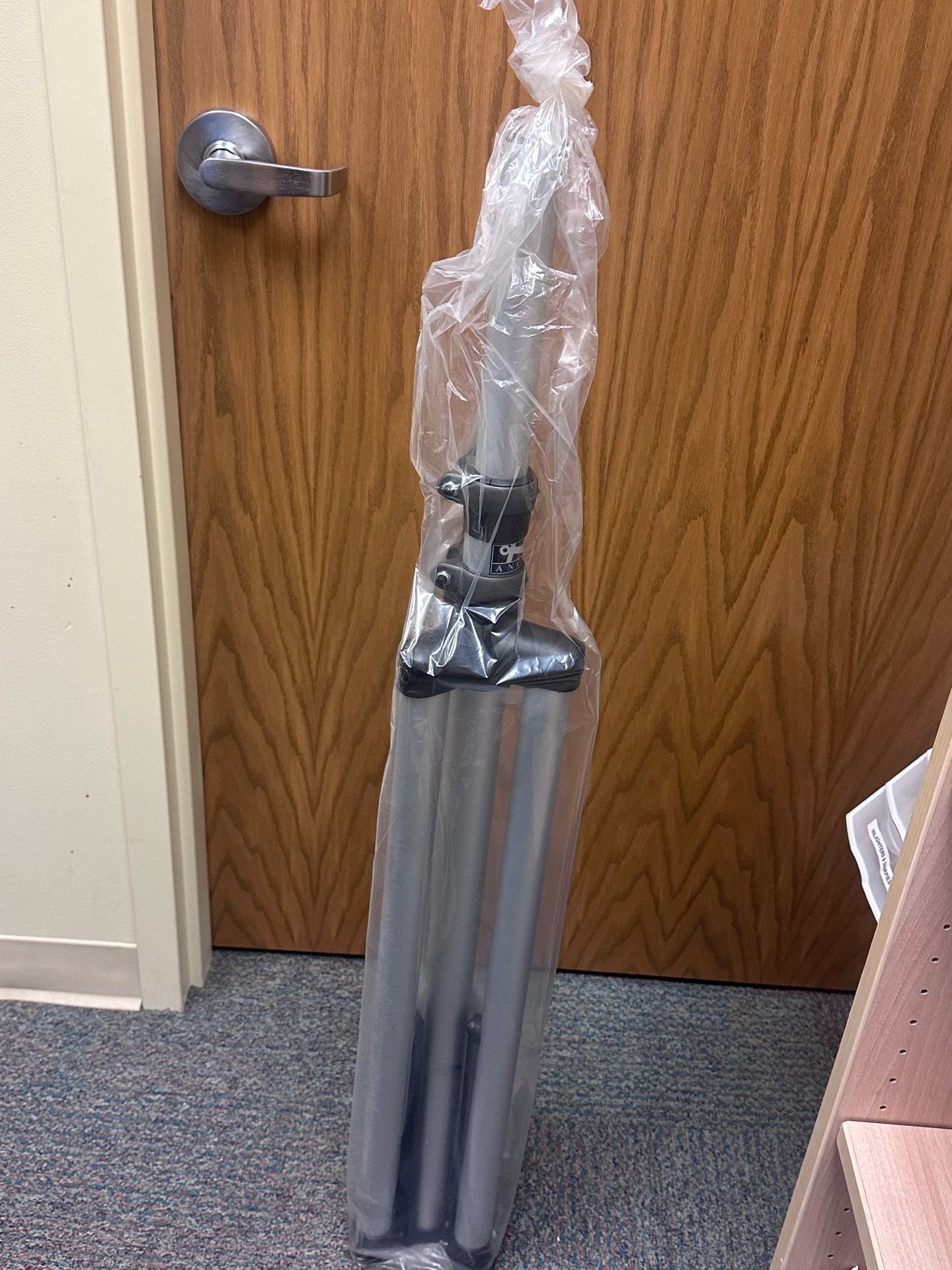 Anchor Heavy Duty Silver Tripod Speaker Audio Stand SS-550- Retail $150