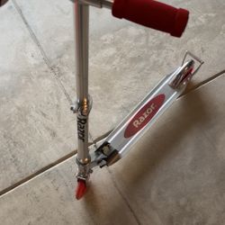 Foldable Razor Scooter 