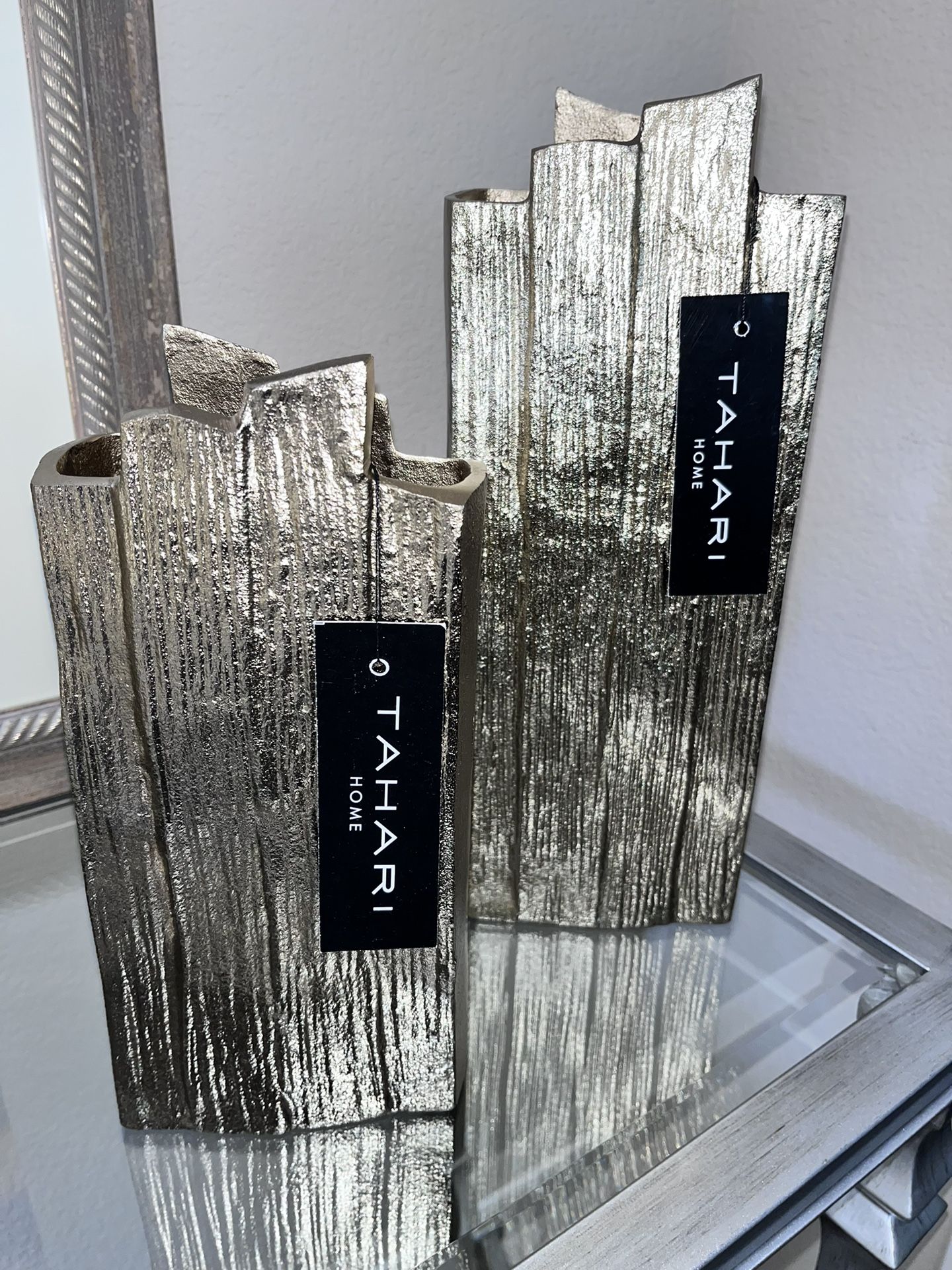 2-NWT TAHARI HOME DECORAVE GOLD VASES