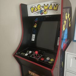Pac-Man 40th Anniversary Edition Arcade Machine 