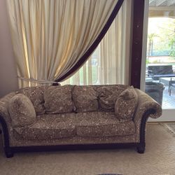  Formal Living Sofa Set With 2 Victorian Chair