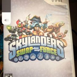Skylanders Wii Game With Figurines