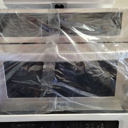 New  LG THINQ 30" WIDE Built-in Microwave Oven With AirFry 