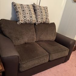 Loveseat 