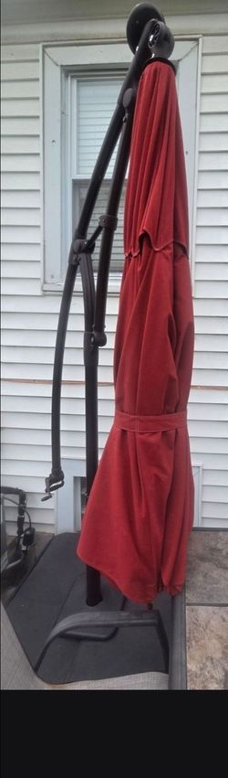 Hampton Bay 10' Offset Cantilever Patio Umbrella