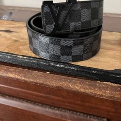 Louis Vuitton Men Belt
