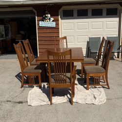 Dinning Table With 6 Chairs 