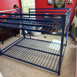Full size bunk bed (metal)