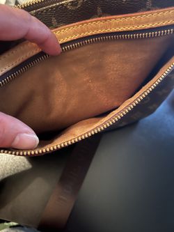 Louis Vuitton purse CA 0181 for Sale in San Diego, CA - OfferUp