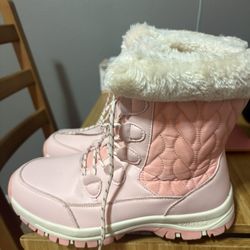 snow boots 