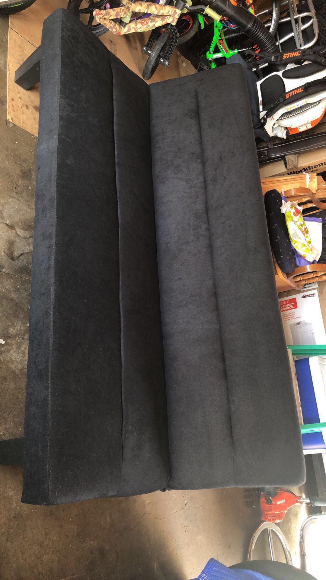 Black Futon