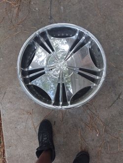 Chrome and Black Aftermarket Wheel Rim