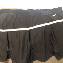 Women's tennis skirt shorts, size L 12-14