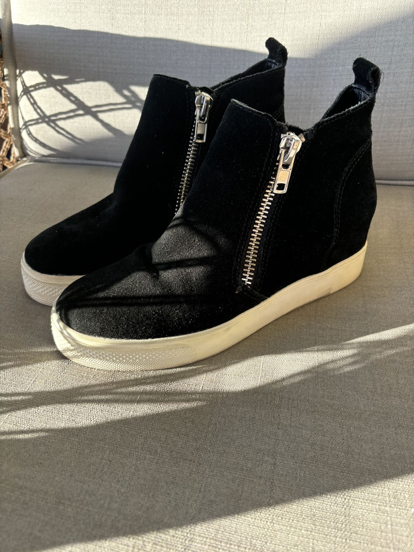 Women’s Steve Madden Suede Wedge Sneakers - Size 8