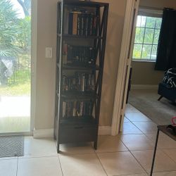 2 Bookshelves 