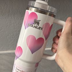 Stanley Cup 30oz Hearts 