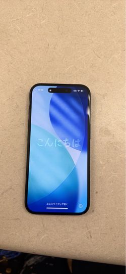 Apple iPhone 16