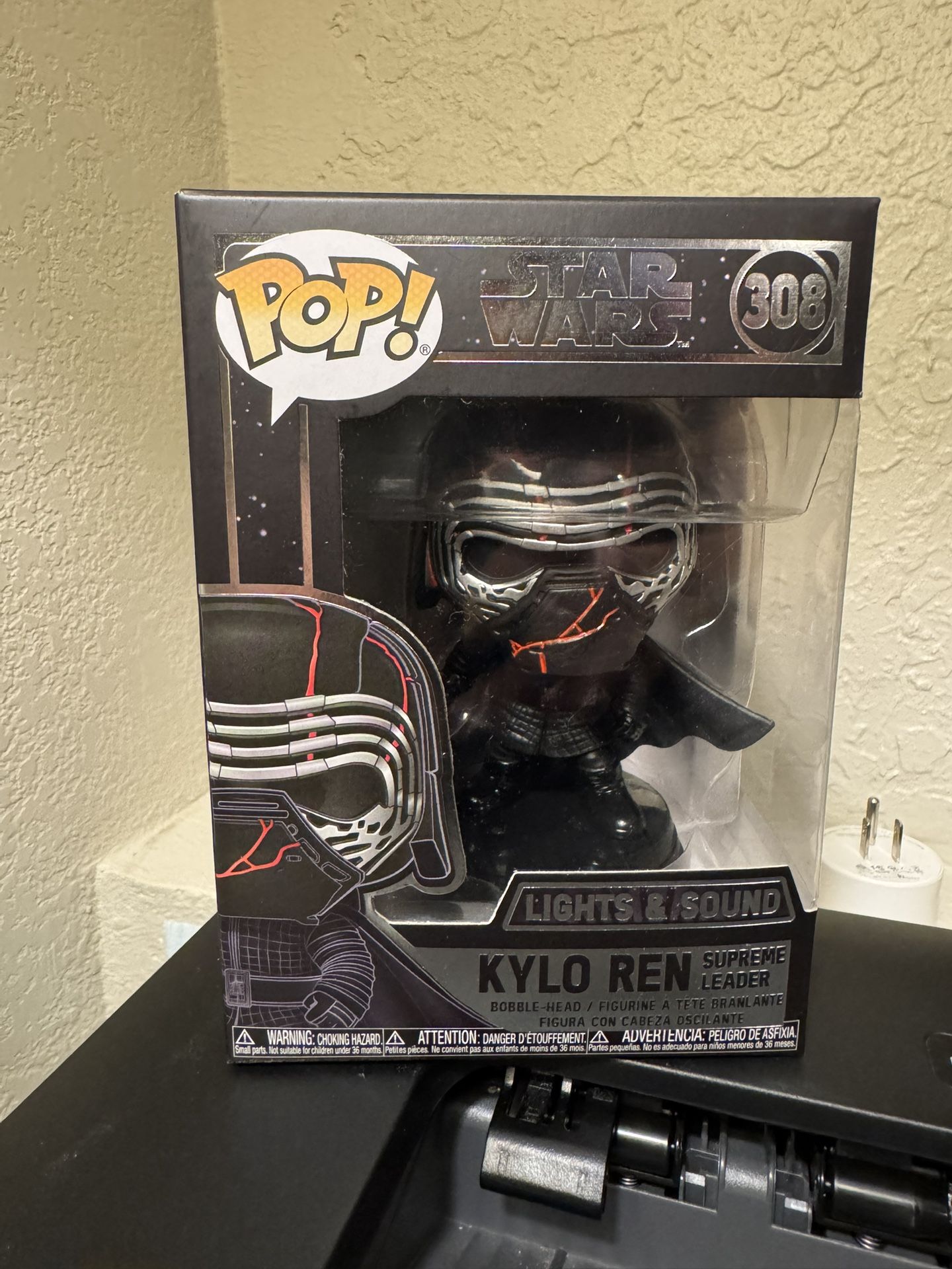 Funko Pop! Kylo Ren Lights & Sound Bobble Head