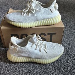 Yeezy 350 V2 Cream 