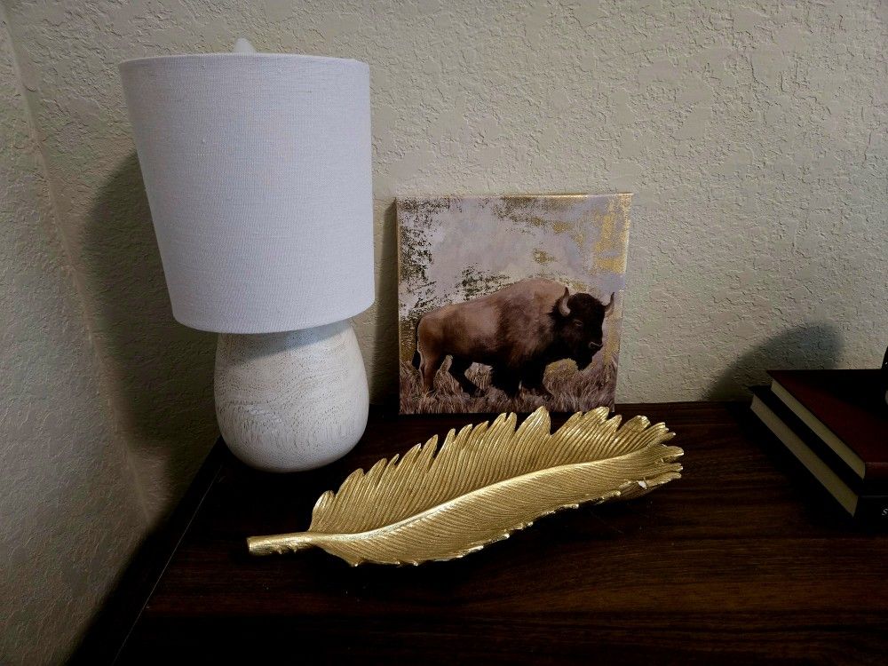 Gold Feather Decor