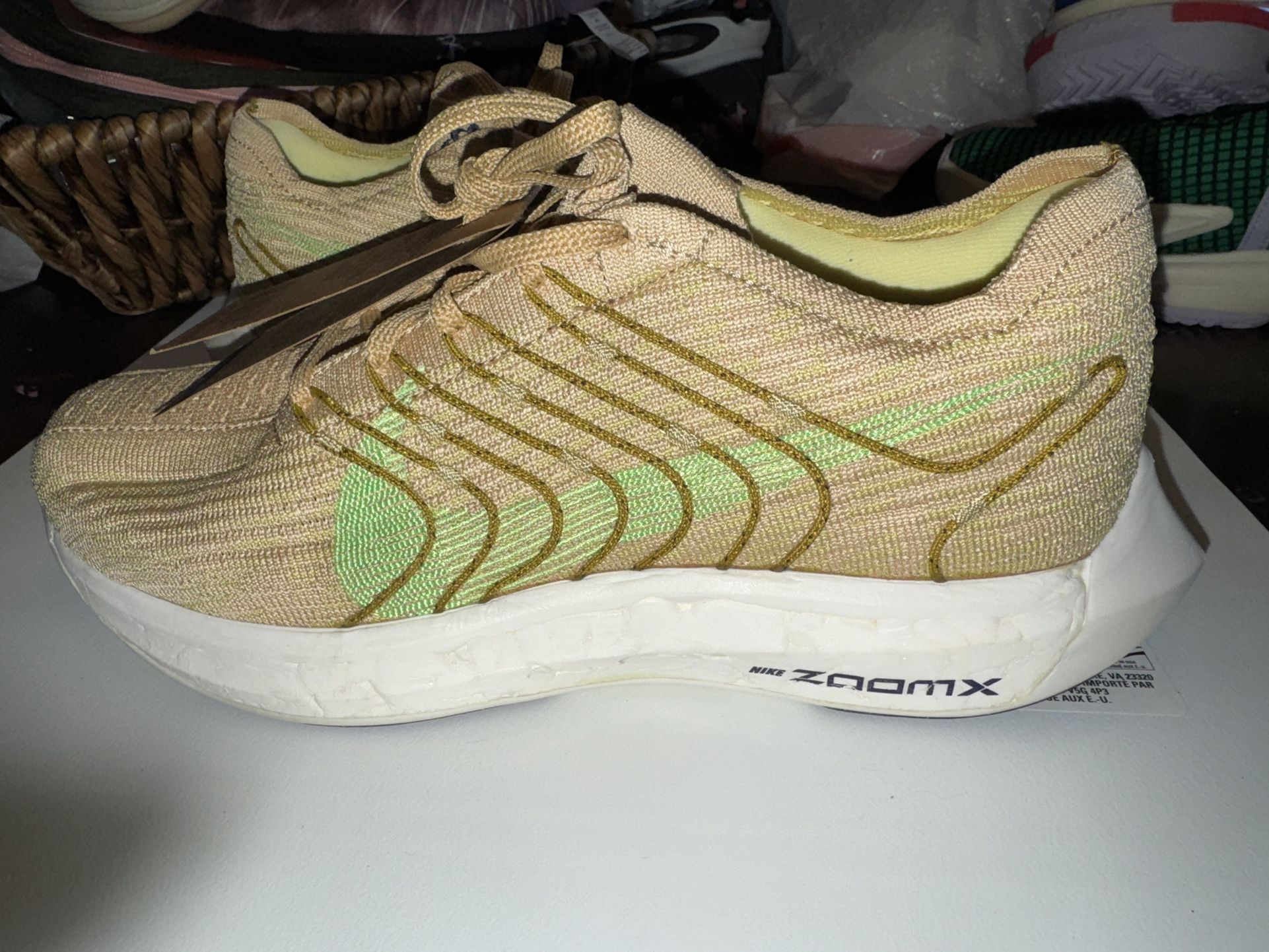 NEW Mens Nike Sneakers