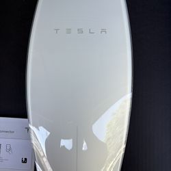 Level 2 Tesla Wall mounted Charger 
