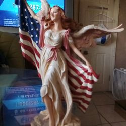 ANGEL WITH USA AMERICAN FLAG STATUE/FIGURINE 
