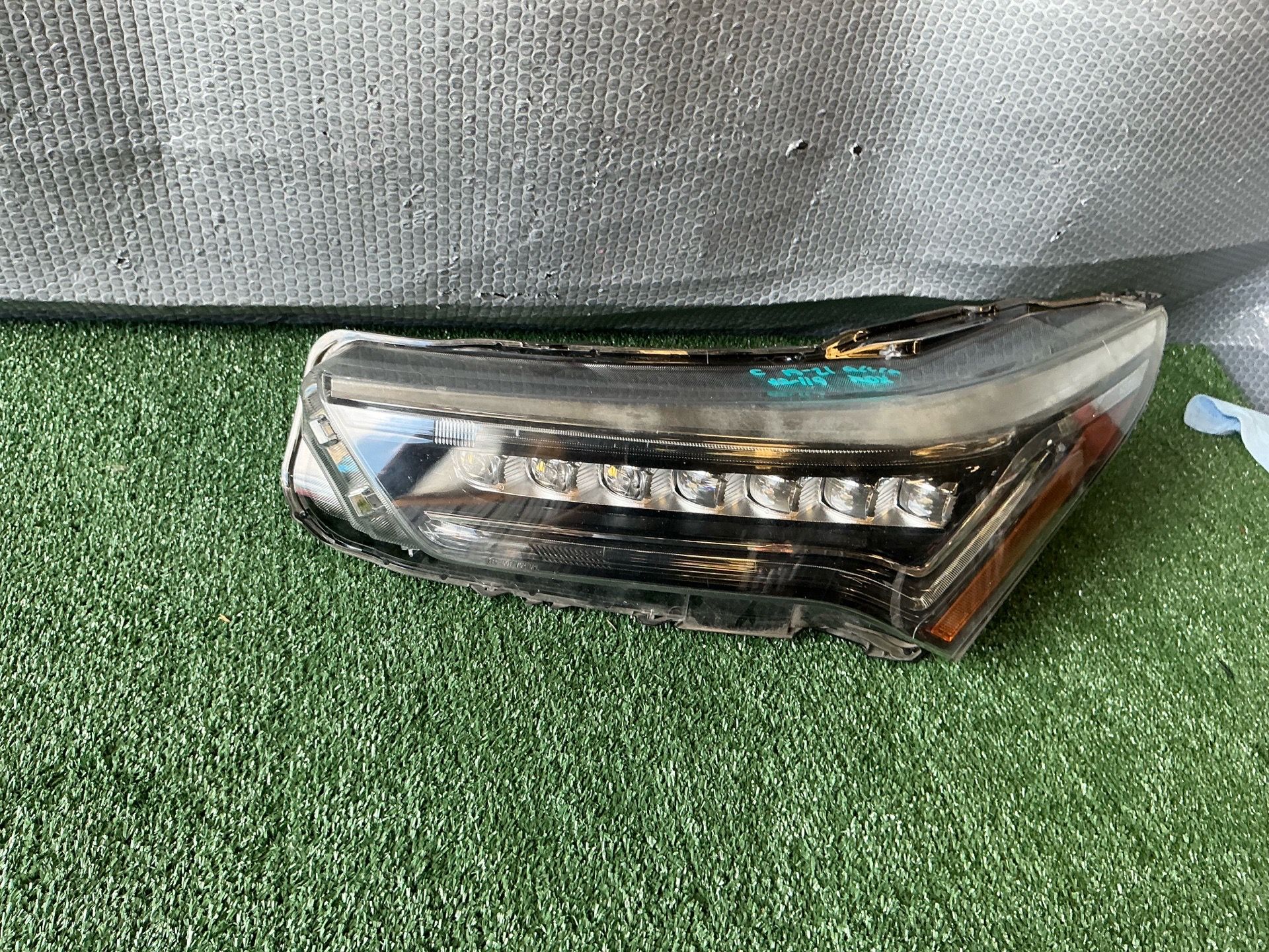 2019 2021 acura rdx 33150-TJB-A01 Headlight Assembly / OEM Acura RDX 2019-2021
