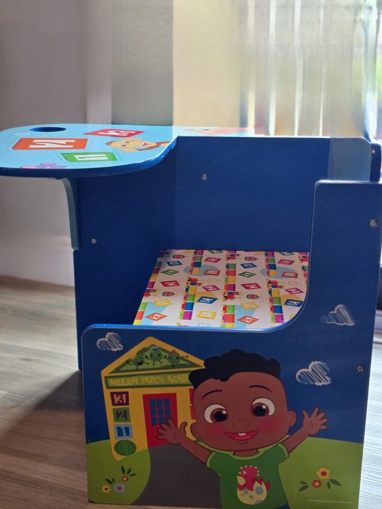 CHILDS DESK - COCOMELON