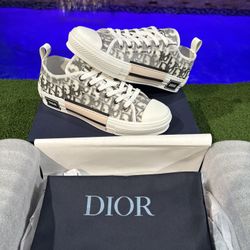 Dior B23