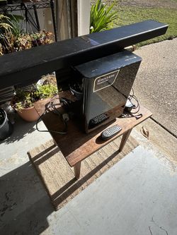 NEW PRICE! SAMSUNG SOUNDBAR/SUBWOOFER MODEL # Hw -f750