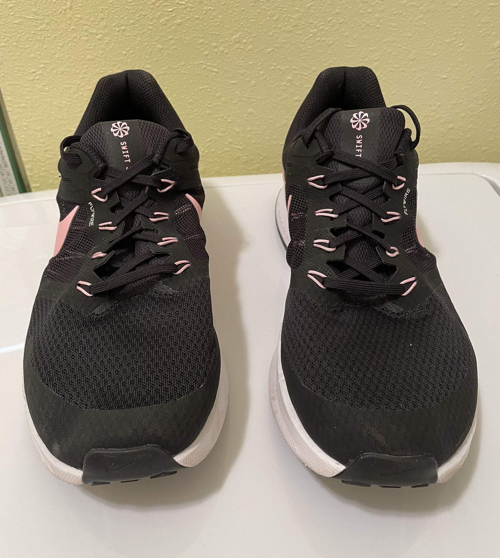 NIKE Women’s Run Swift 3 Lace-Up Running Shoes