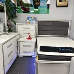 White/ Gray 5pc Bedroom Set W/ Glitter Accents For Sale (furniture Assembly)w/ FREE MATTRESS 