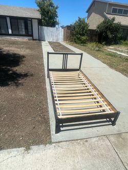 Twin bed