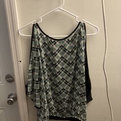 Women’s Sleeveless Blouse