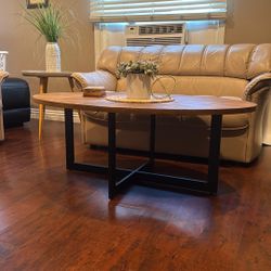 Coffee Table With Matching End Tables