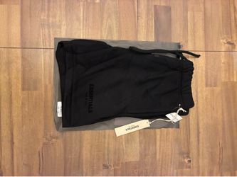 Essentials Shorts Black Size Small
