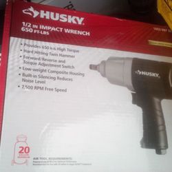 1/2" Impact Wrench 650ft/Lbs
