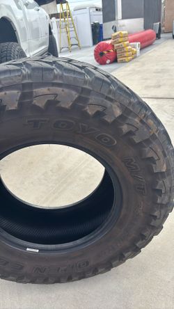 Toyo Open Country 35x12.5/17 Tires